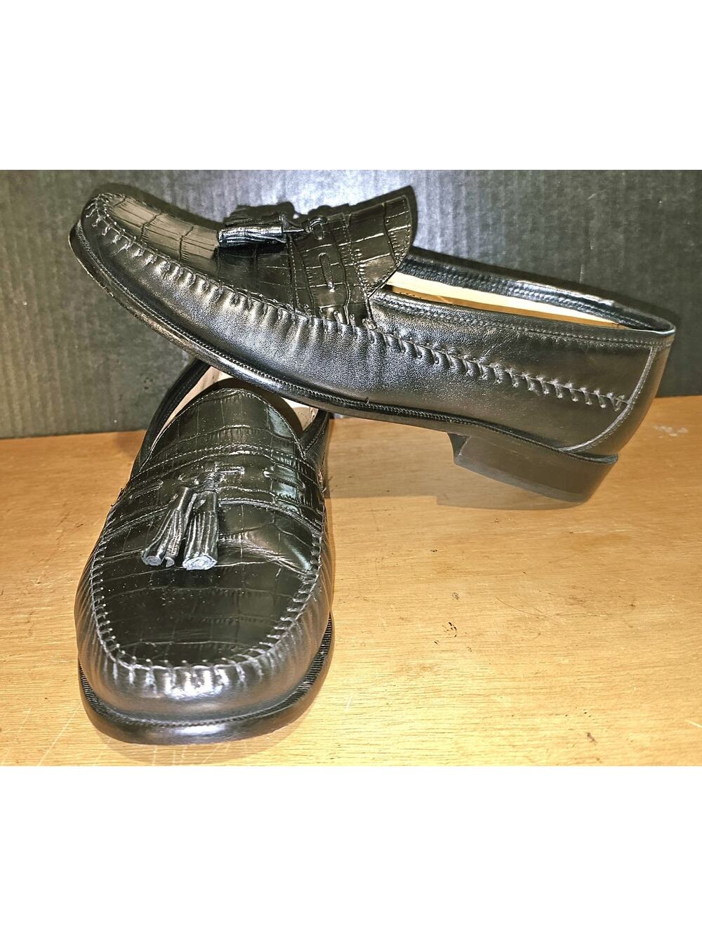 Florsheim Men's Black Crocodile Tasseled Leather Loafer 18469 01 Size 10 D